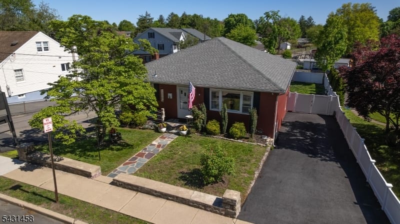 988 Wootton St photo 29