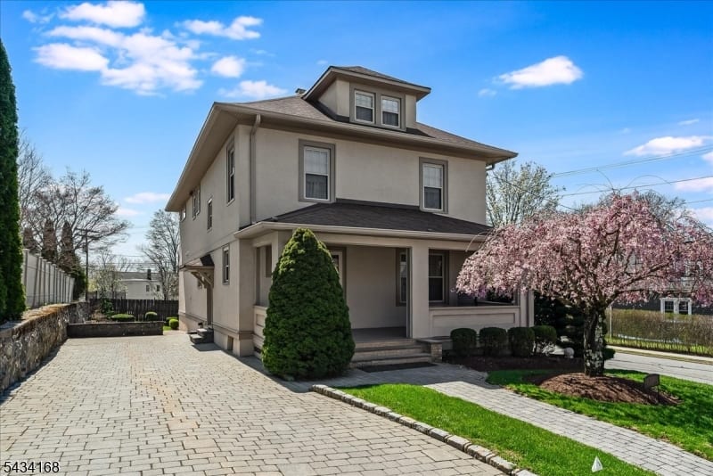 303 Highland Ave photo 7