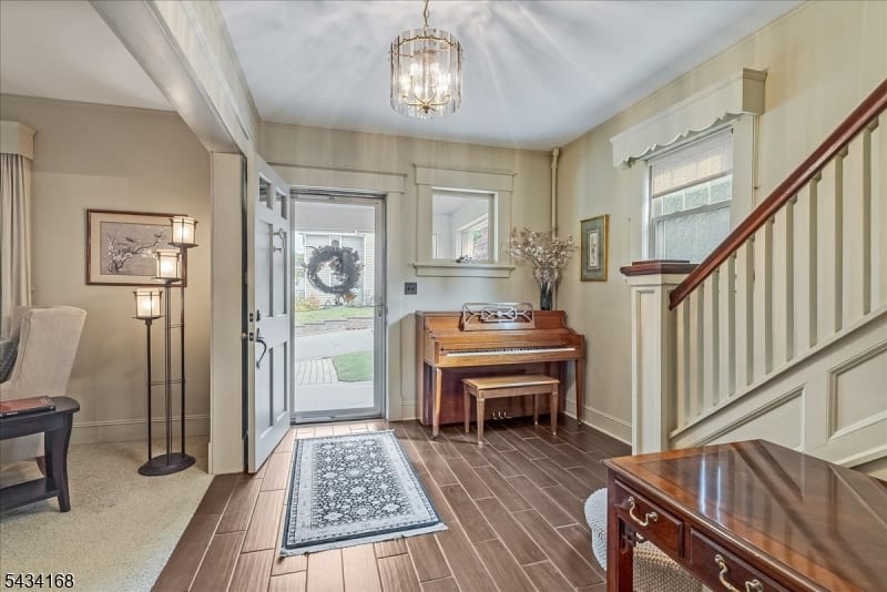 303 Highland Ave photo 9