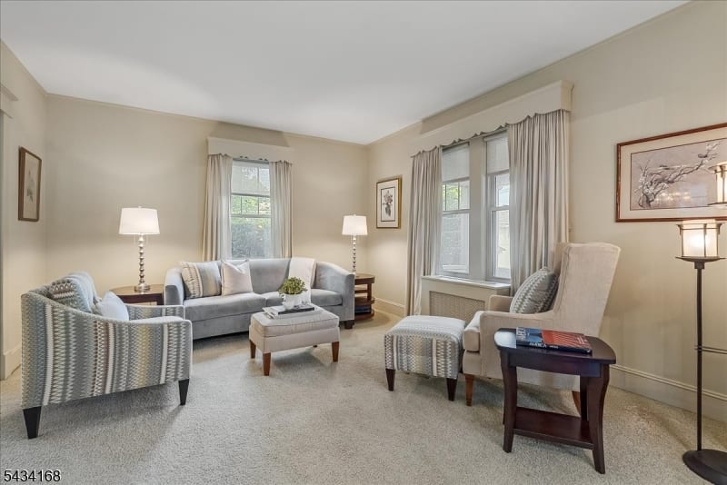 303 Highland Ave photo 10