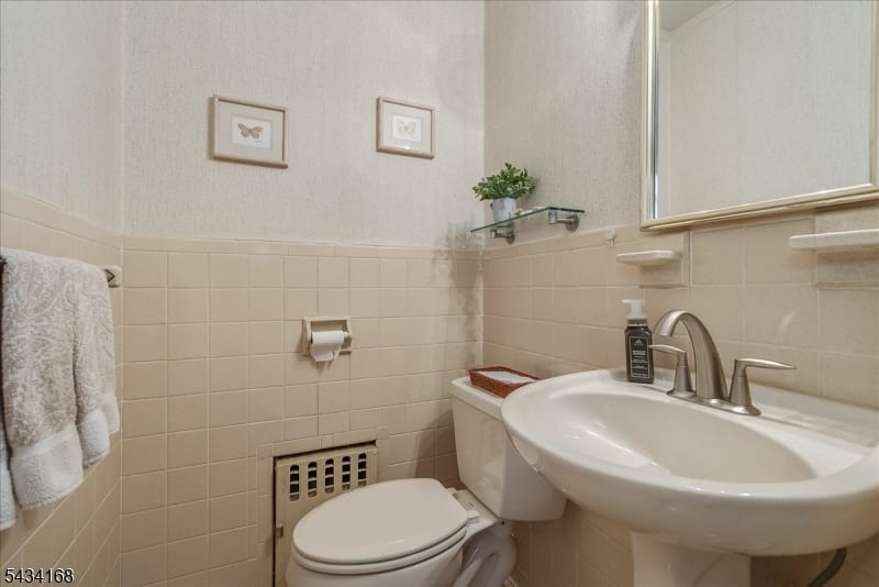 303 Highland Ave photo 23