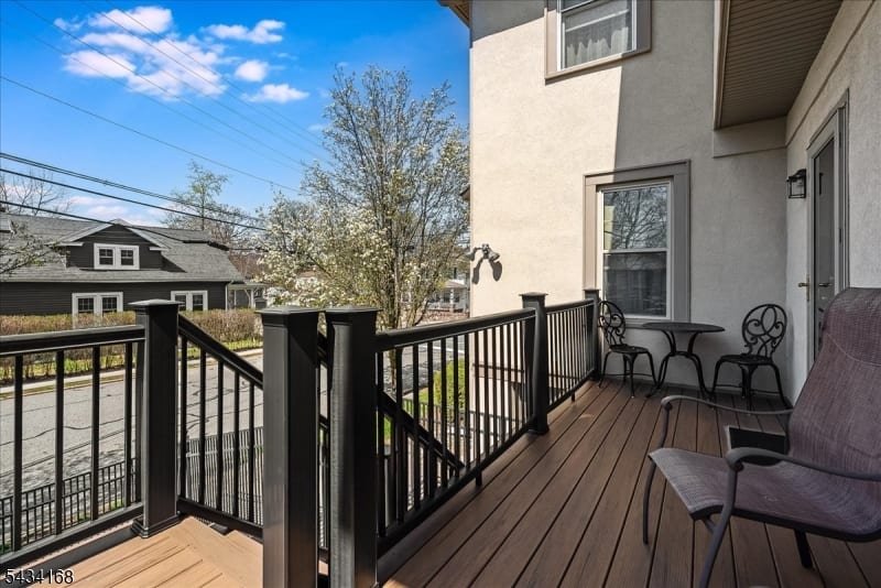 303 Highland Ave photo 36
