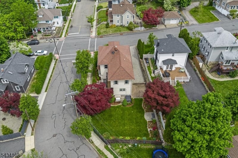 303 Highland Ave photo 48